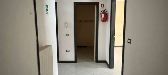 140m² Office in Nola, Italy No. 85669 14