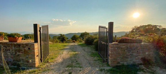 10 rooms House in Lisciano Niccone, Italy No. 58026 15