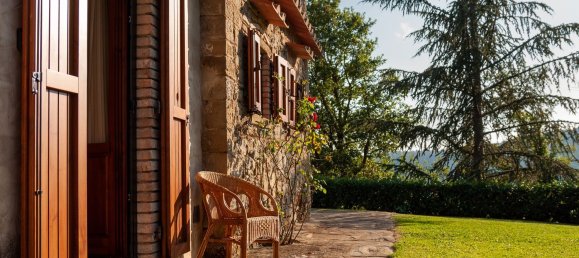 10 rooms House in Lisciano Niccone, Italy No. 58026 45