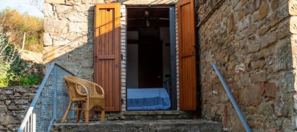 10 rooms House in Lisciano Niccone, Italy No. 58026 44