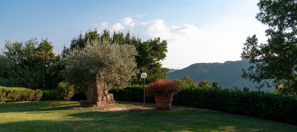 10 rooms House in Lisciano Niccone, Italy No. 58026 37