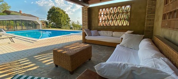 10 rooms House in Lisciano Niccone, Italy No. 58026 16