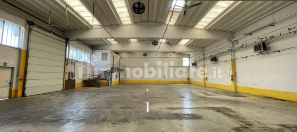 Склад с 4 комнатами в Гарбаньяте Миланезе, Италия № 81510 33