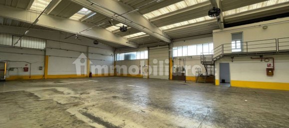 Склад с 4 комнатами в Гарбаньяте Миланезе, Италия № 81510 32