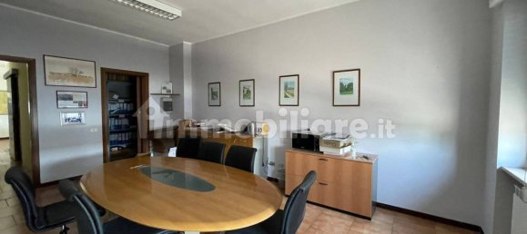 Склад с 4 комнатами в Гарбаньяте Миланезе, Италия № 81510 5