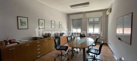 Склад с 4 комнатами в Гарбаньяте Миланезе, Италия № 81510 31