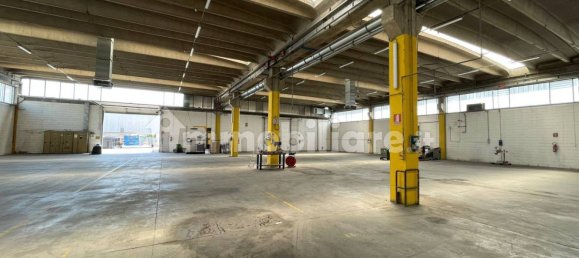 Склад с 4 комнатами в Гарбаньяте Миланезе, Италия № 81510 13