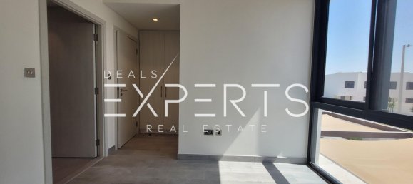 2 bedrooms Townhouse in Yas Island, UAE No. 66005 16