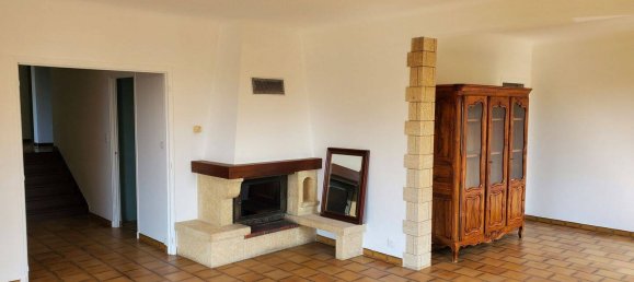 4 bedrooms House in Eyguieres, France No. 331553 9