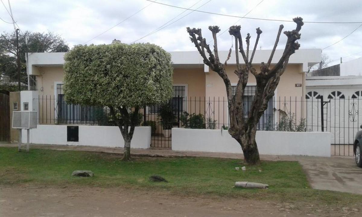4 bedrooms House in Escobar, Argentina No. 59127