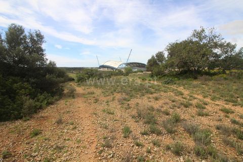 Terreno en Faro, Portugal 2840 m² No. 150135