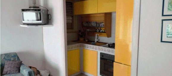 3 rooms Apartment in Latina, Italy No. 101011 2