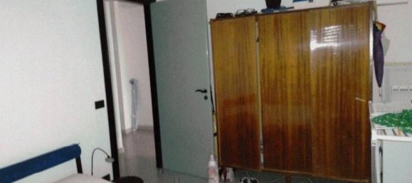 3 rooms Apartment in Latina, Italy No. 101011 5