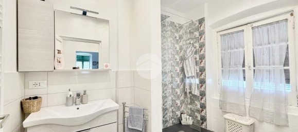 4-salle Appartement à Genoa, Italy No. 284273 21