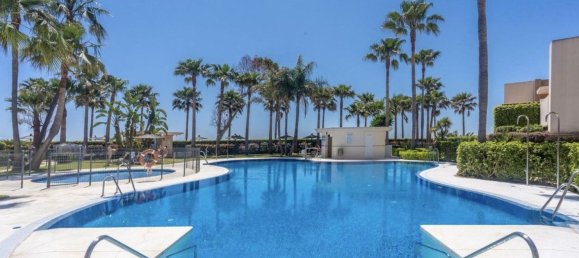 2 bedrooms Penthouse in Estepona, Spain No. 51477 2