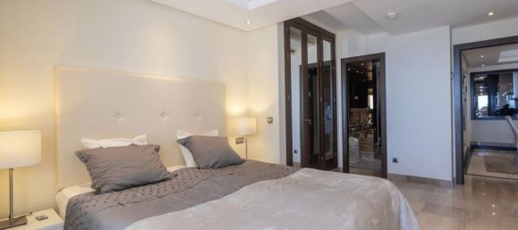 2 bedrooms Penthouse in Estepona, Spain No. 51477 14