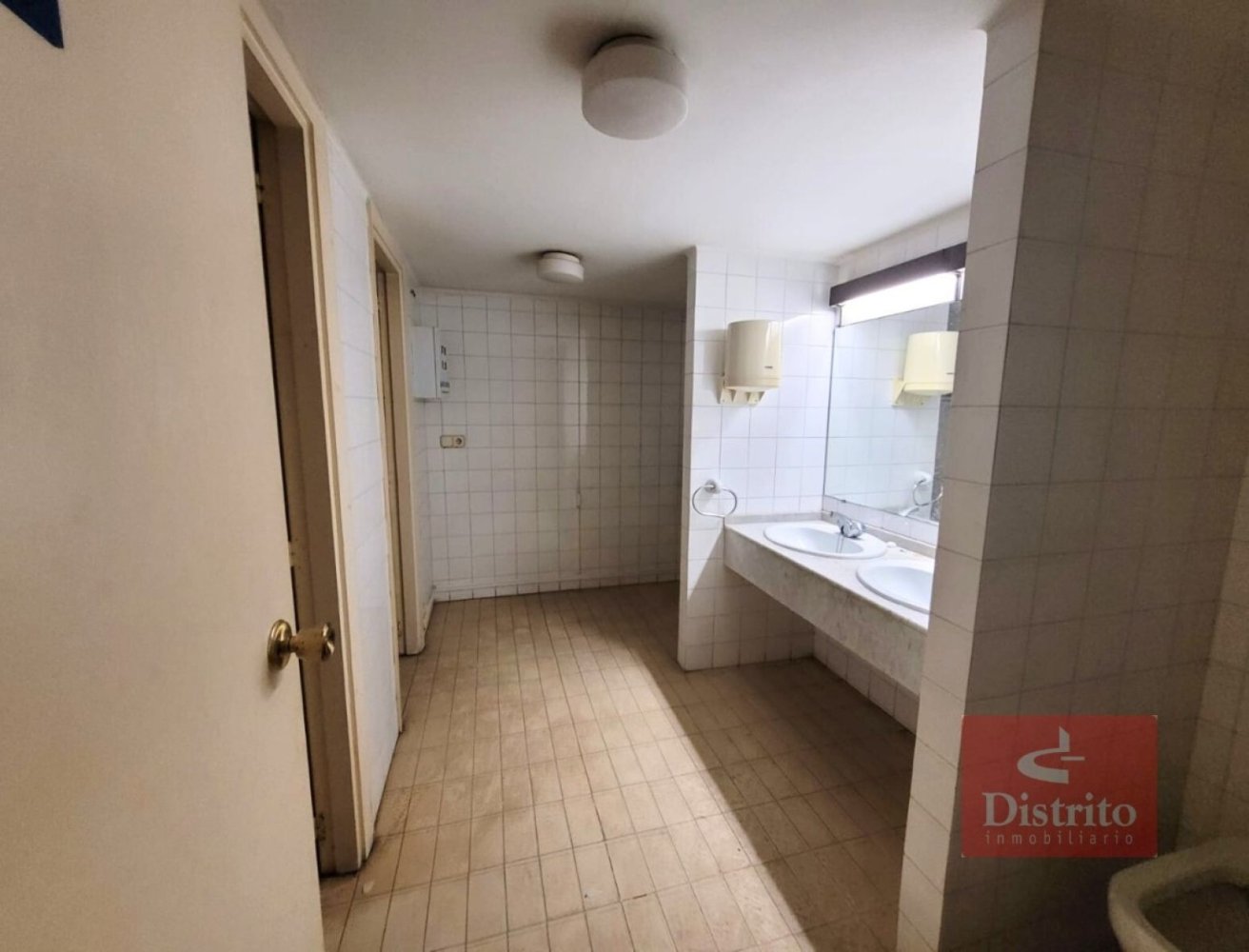 337m² Commercial property in Santander, Spain No. 88991