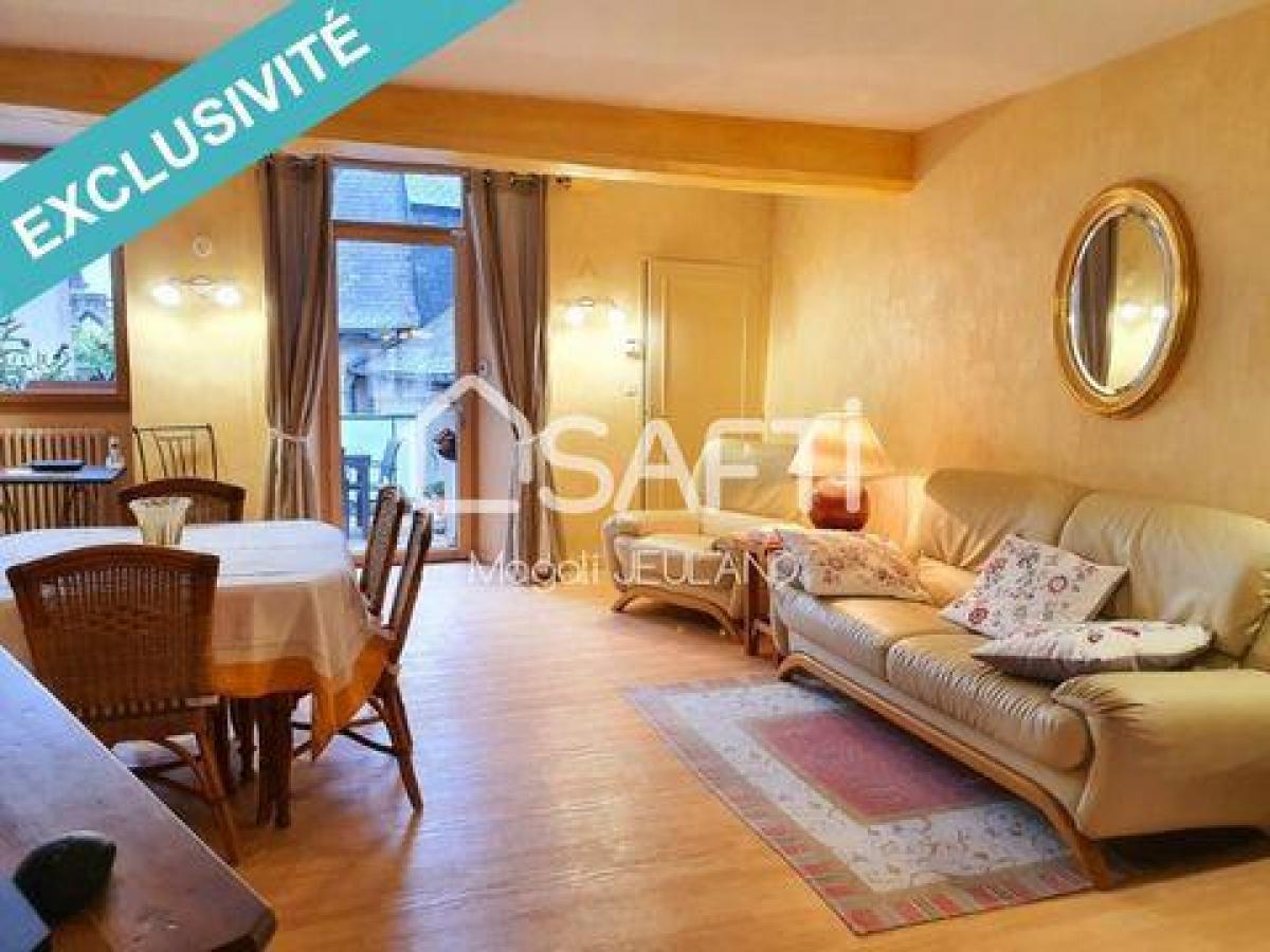 2 bedrooms Condo in Vitre, France No. 6912