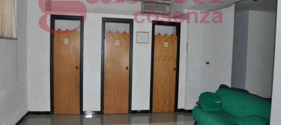 5 rooms Commercial property in Cosenza, Italy No. 41513 7