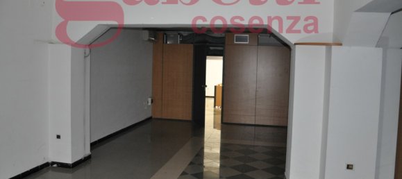 5 rooms Commercial property in Cosenza, Italy No. 41513 14