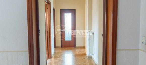 Apartamento de 3 habitaciónes en Fossano, Italy No. 25787 3
