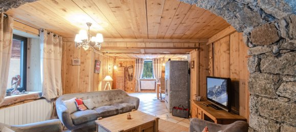 Propiedad comercial de 8 dormitorios en Vallorcine, France No. 547 3