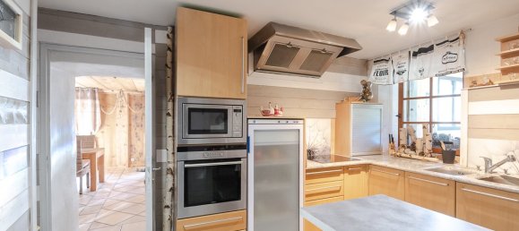 Propiedad comercial de 8 dormitorios en Vallorcine, France No. 547 9