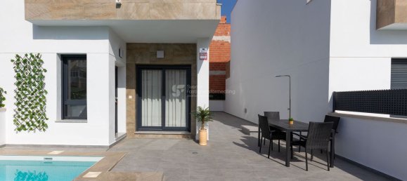 3 غرف نوم فيلا في Torrevieja, Spain رقم 158926 10