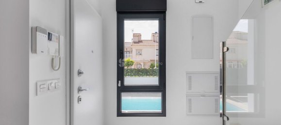 3 غرف نوم فيلا في Torrevieja, Spain رقم 158926 28