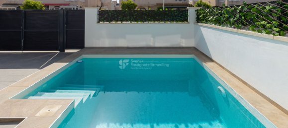 3 غرف نوم فيلا في Torrevieja, Spain رقم 158926 12