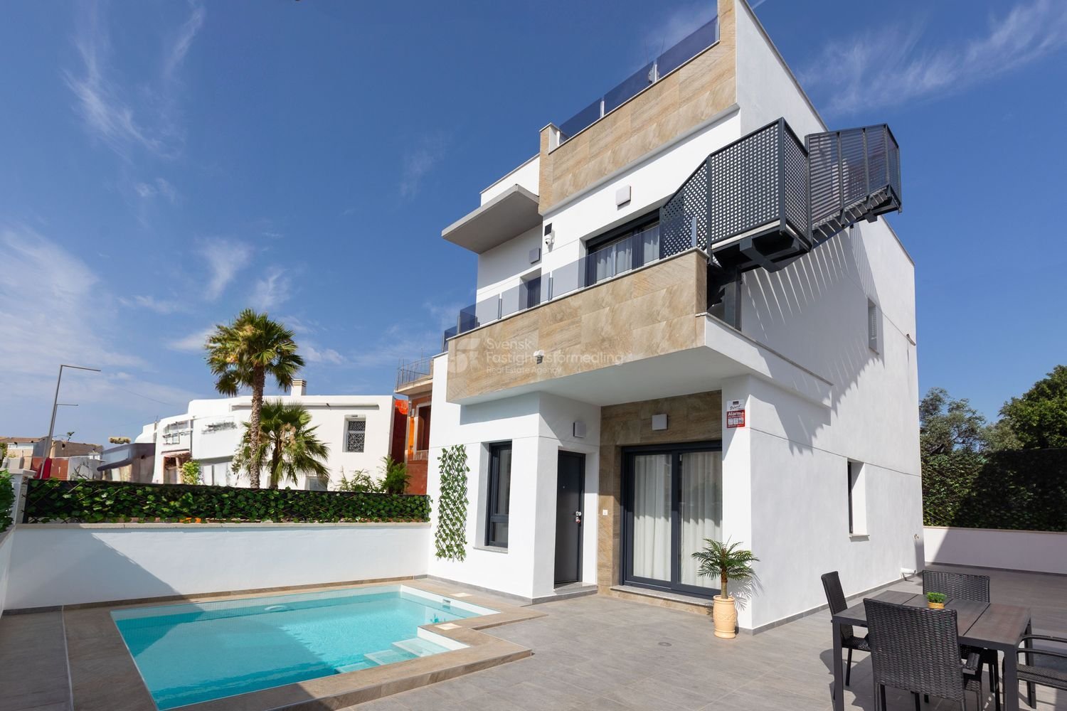 3 غرف نوم فيلا في Torrevieja, Spain رقم 158926