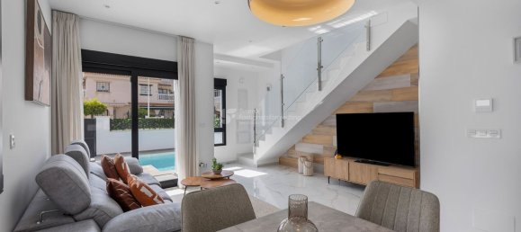 3 غرف نوم فيلا في Torrevieja, Spain رقم 158926 23