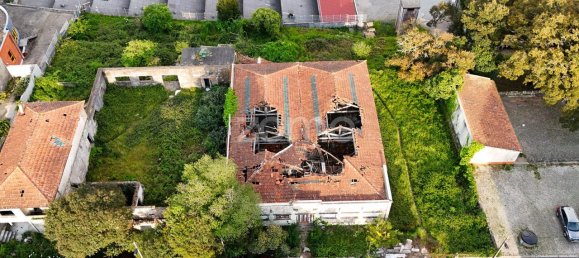 4 bedrooms House in Porto, Portugal No. 105880 10