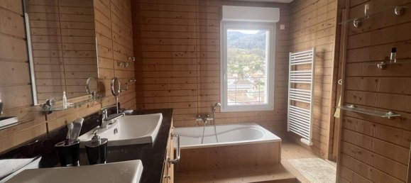 4 bedrooms Apartment in Vaulnaveys-le-Haut, France No. 201050 5