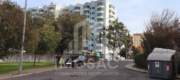 3 bedrooms Apartment in Loures, Portugal No. 94686 10