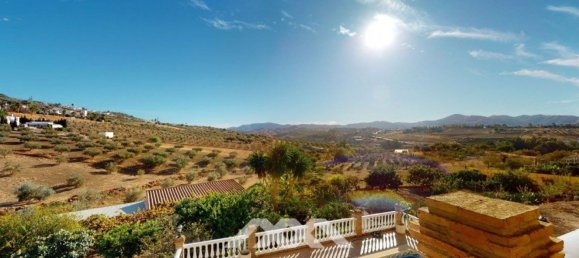 6 bedrooms House in Alcaucin, Spain No. 56300 8