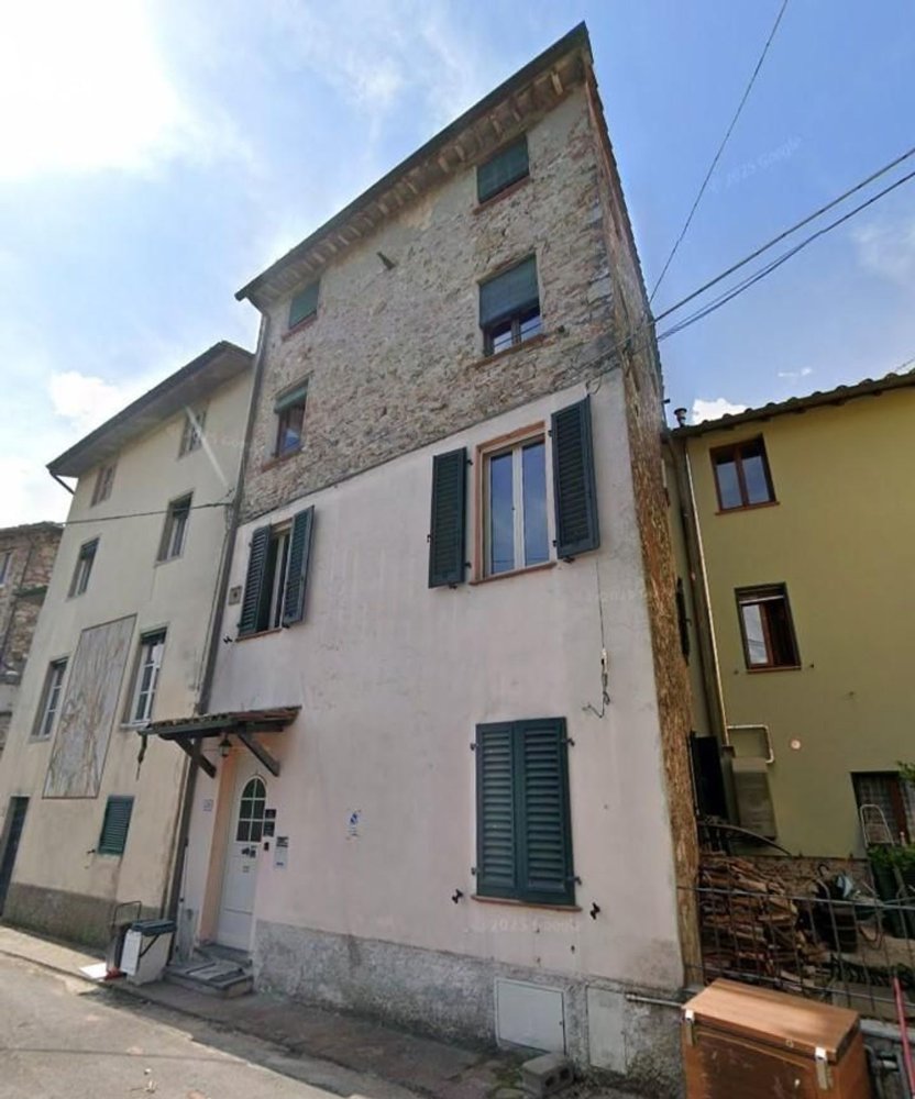 4 bedrooms Apartment in Lucca, Italy No. 355851