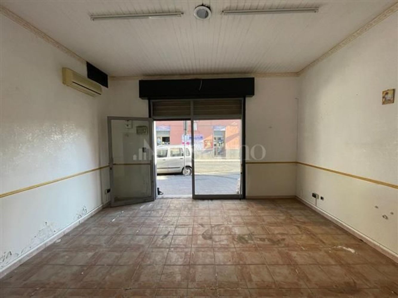 Коммерческая недвижимость 26м² в Катания, Италия № 162227