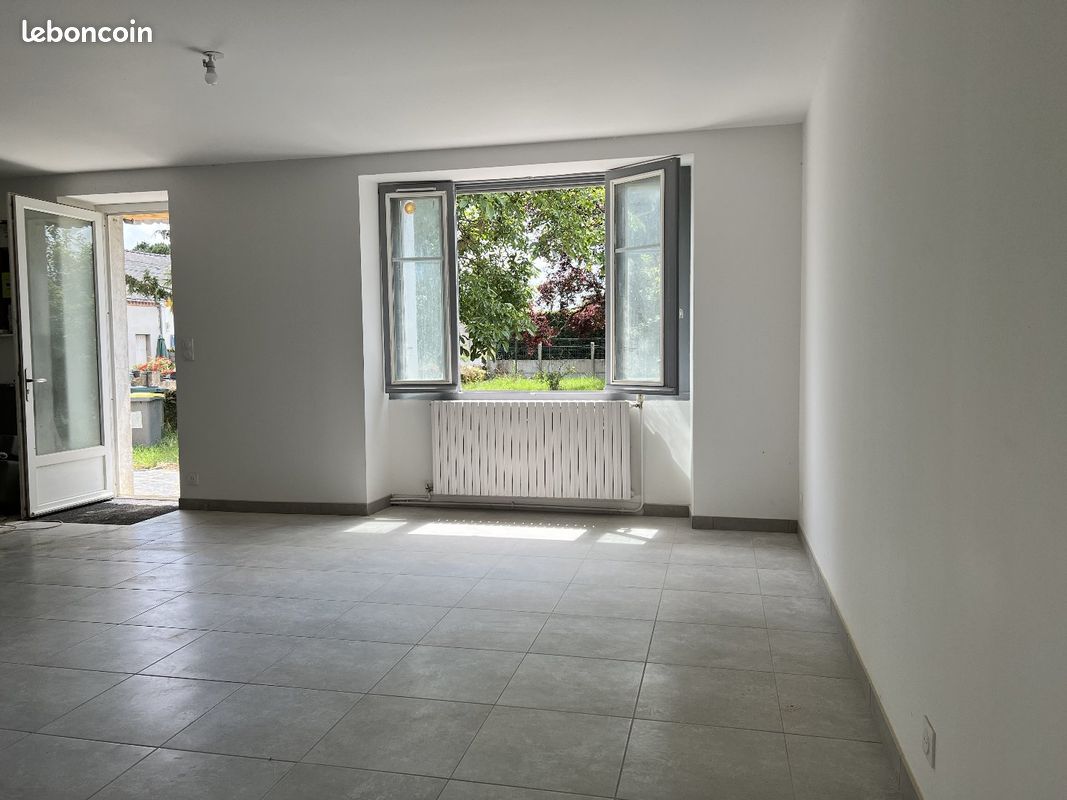 Casa de 5 dormitorios en Loire-Atlantique, France No. 363449