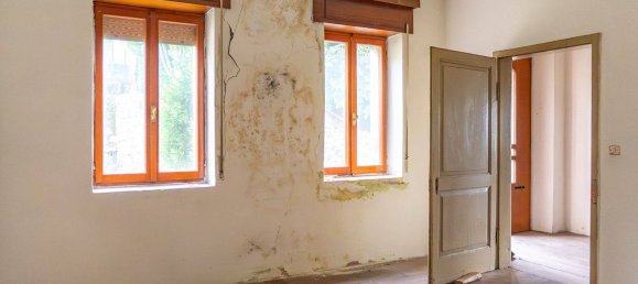 2 bedrooms House in Sovramonte, Italy No. 357196 6