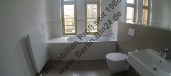 4 rooms Apartment in Hakenfelde, Germany No. 45049 2