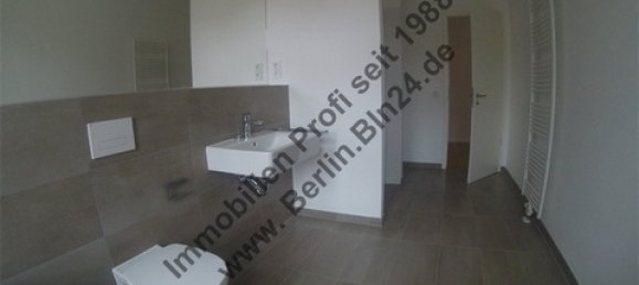4 rooms Apartment in Hakenfelde, Germany No. 45049 3