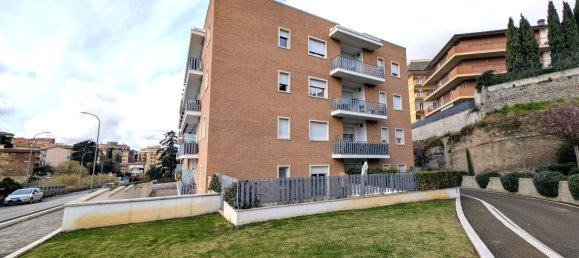 3 rooms Apartment in Viterbo, Italy No. 233093 2