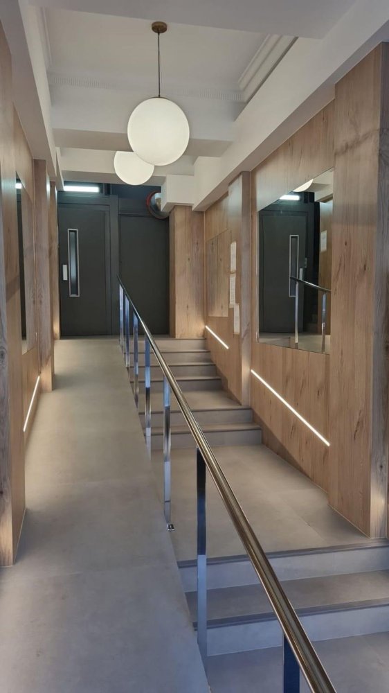 4 bedrooms Apartment in Sants-Montjuic, Spain No. 129610