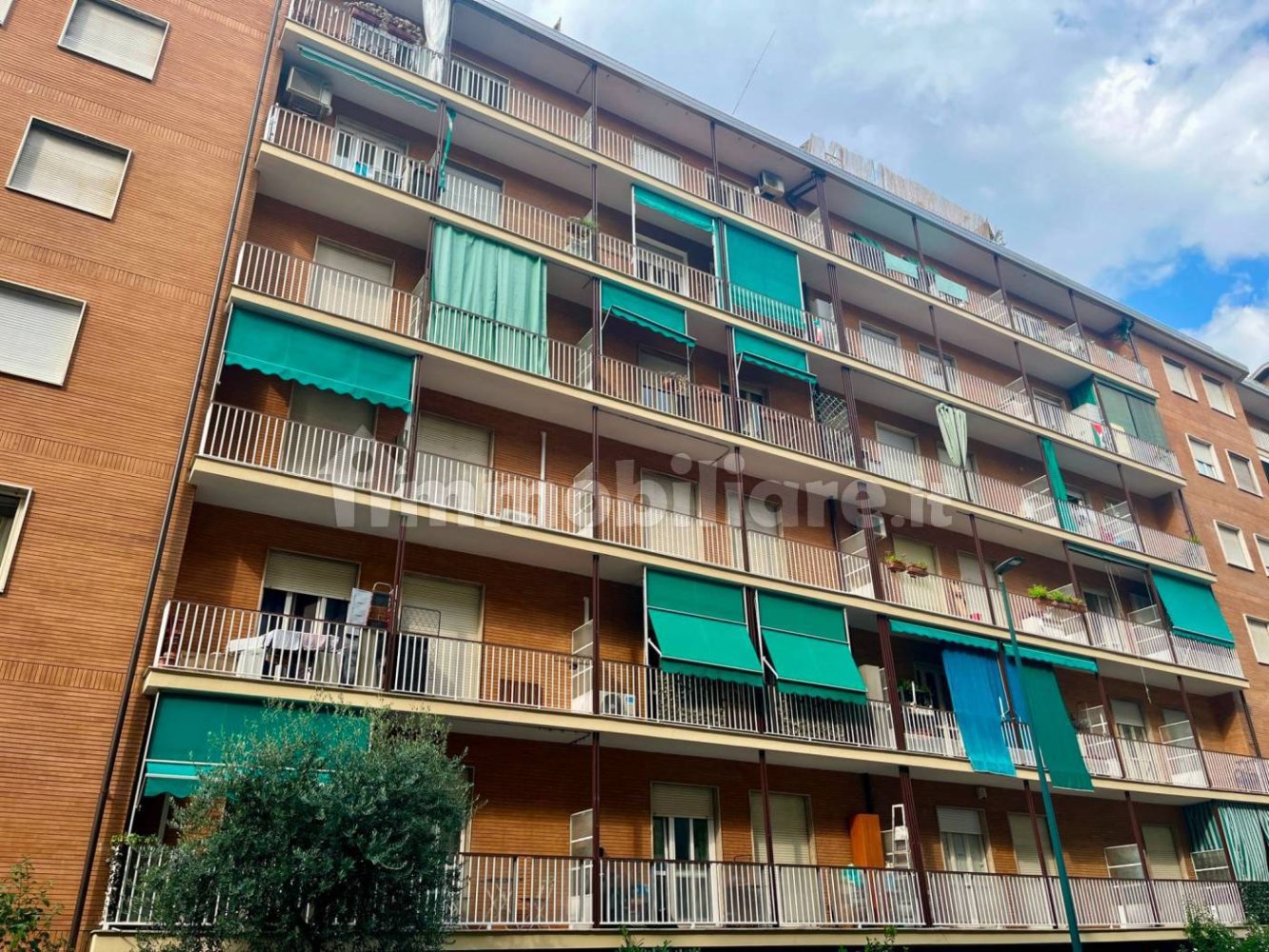 1 bedroom Apartment in Turin, Italy No. 294082