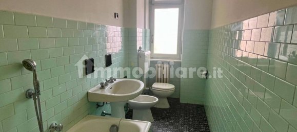 1 bedroom Apartment in Turin, Italy No. 294082 2