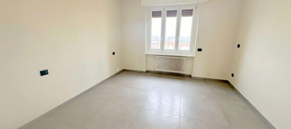 4 rooms Apartment in Novi Ligure, Italy No. 145415 4