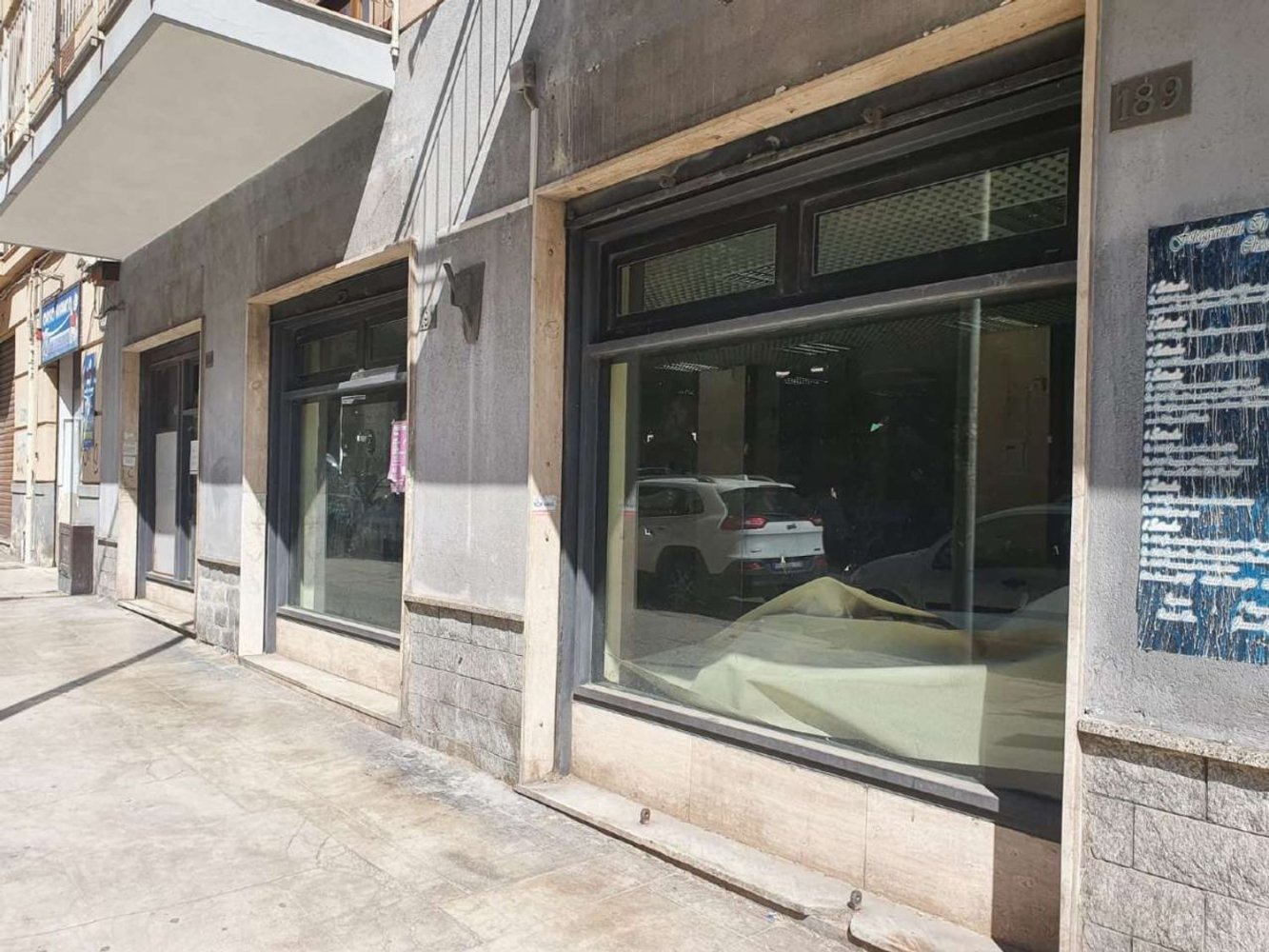 351m² Commercial property in Palermo, Italy No. 157479