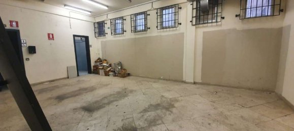 351m² Commercial property in Palermo, Italy No. 157479 20