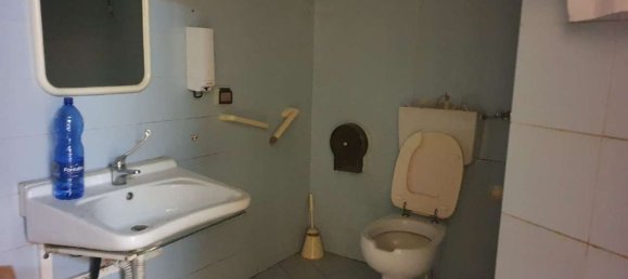 351m² Commercial property in Palermo, Italy No. 157479 18